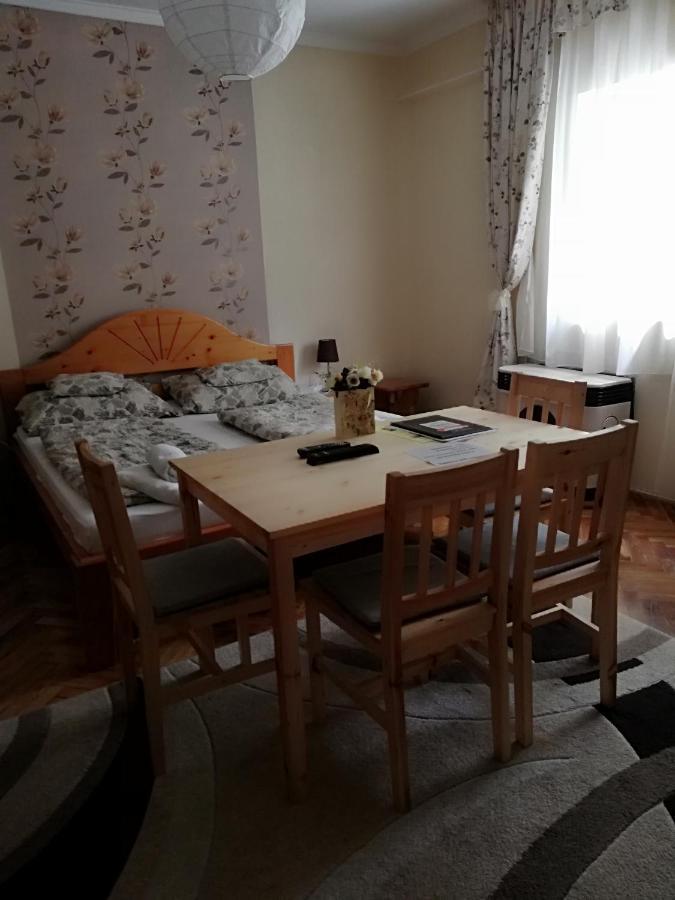 Csilla Apartman Makó Exteriér fotografie